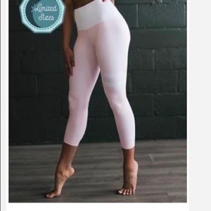 Zyia high rise 7/8 capri leggings